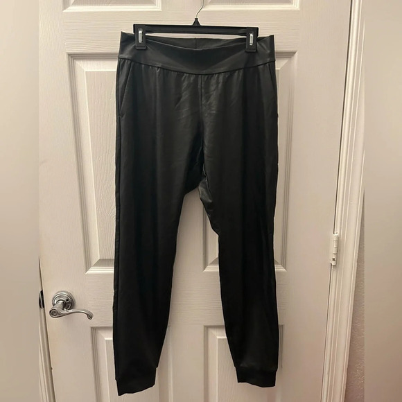 ! Commando Faux Leather Jogger Black Size M - Picture 3 of 5